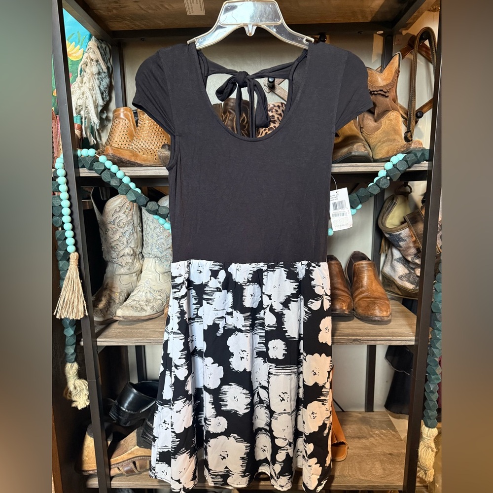 Eric & Lani cap sleeve dress new with tags